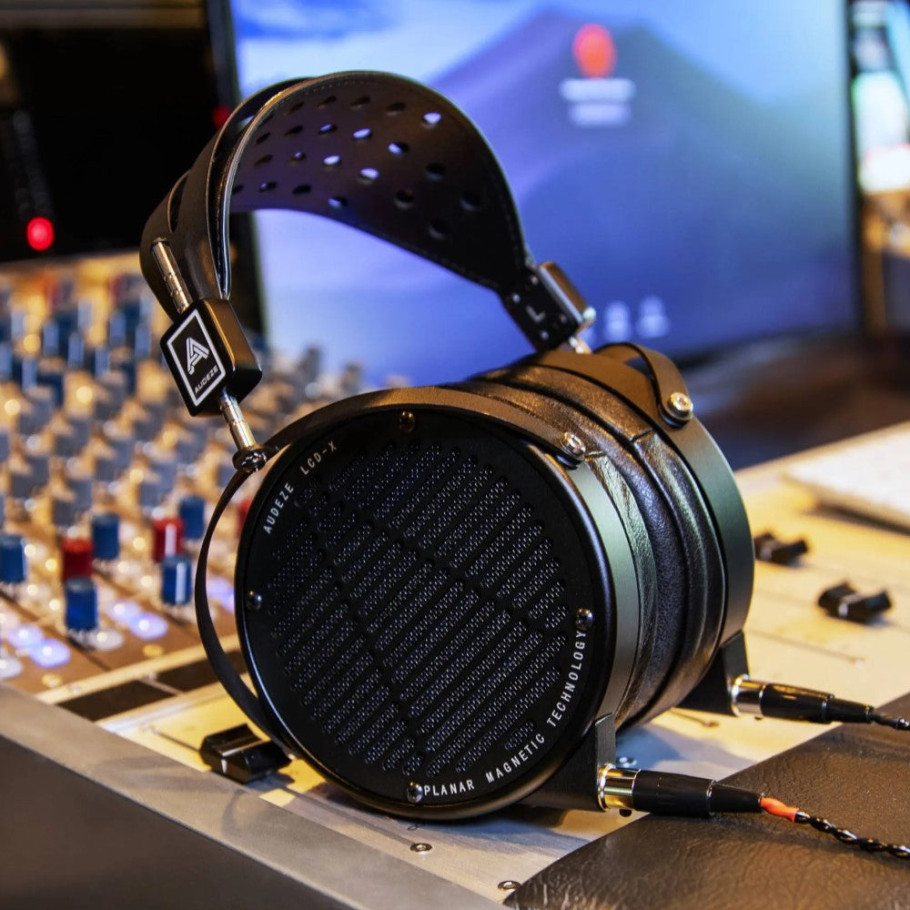 audeze1.jpg