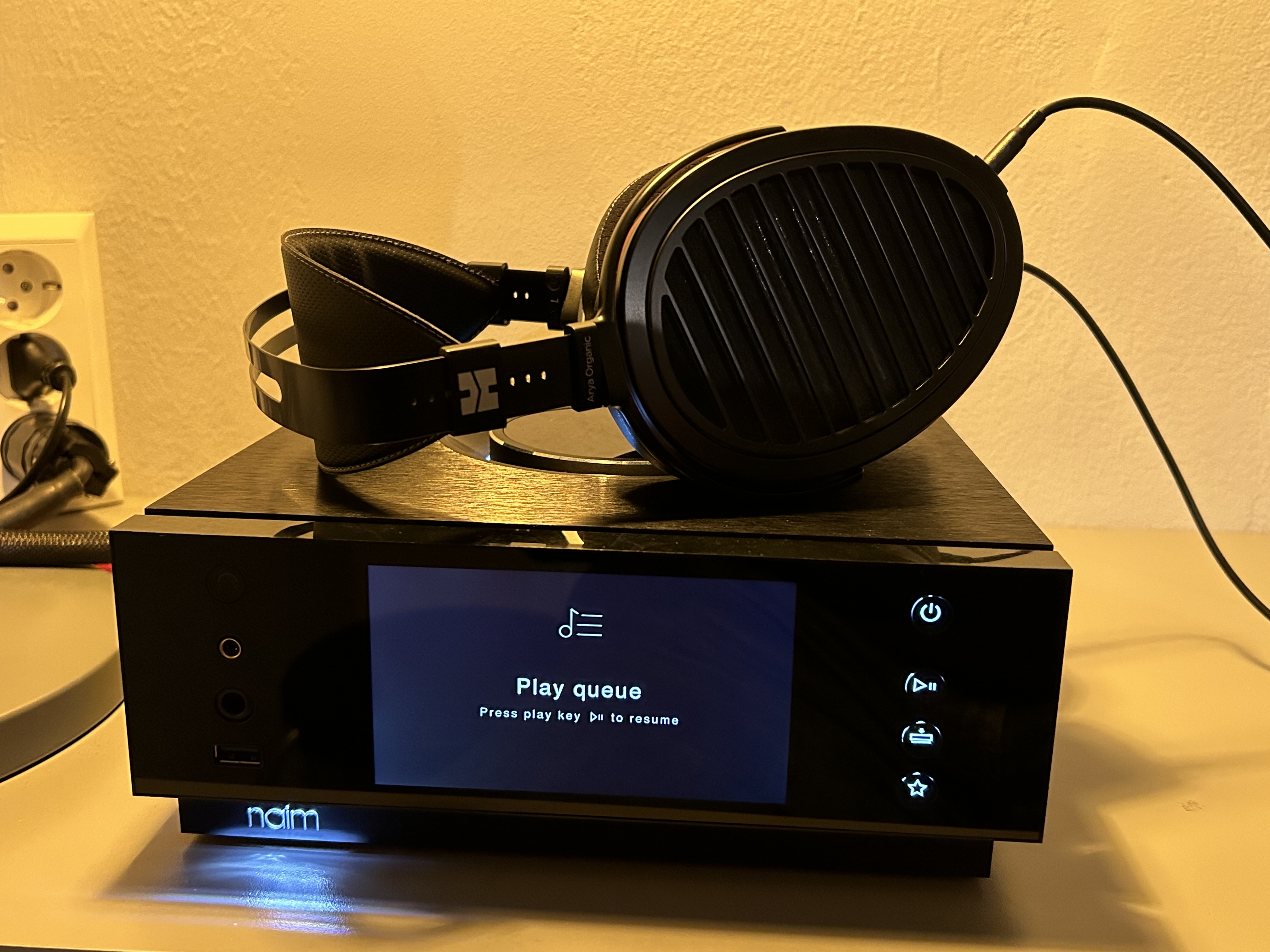 Hifiman arya organic och naim uniti atom he