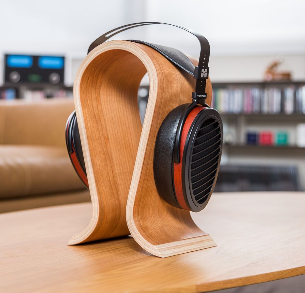 hifiman Arya organic på stativ