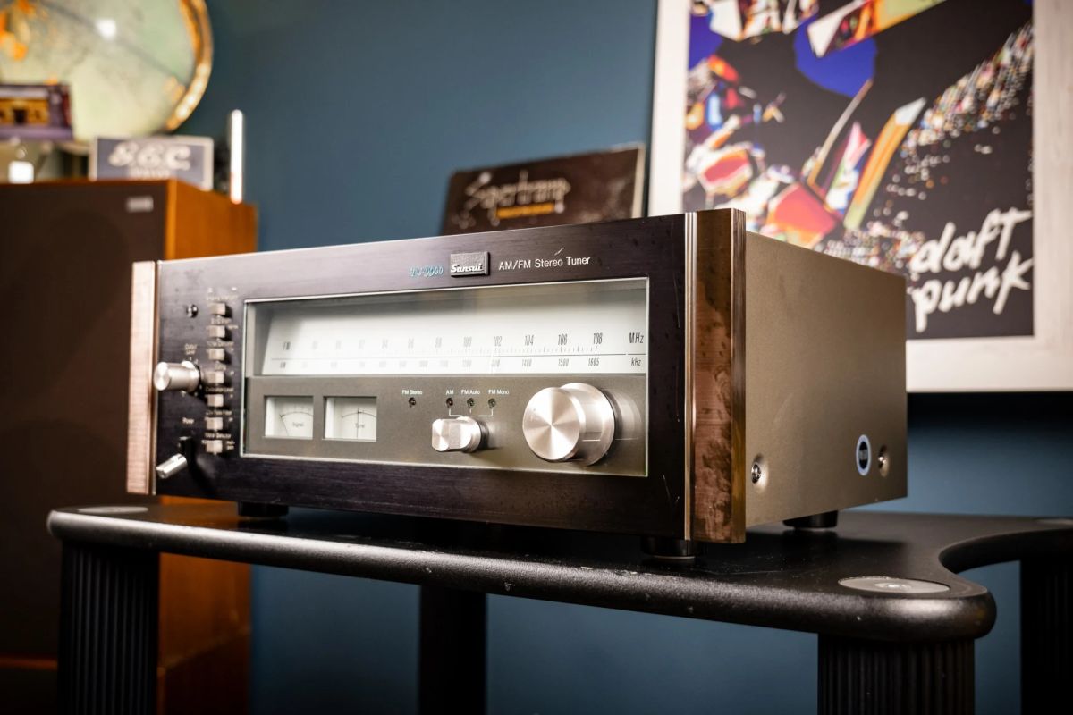 Begagnad Sansui TU-9900