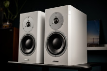 Begagnad Dynaudio Focus 200 XD inkl stativ