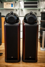 Begagnad B&W Nautilus 802